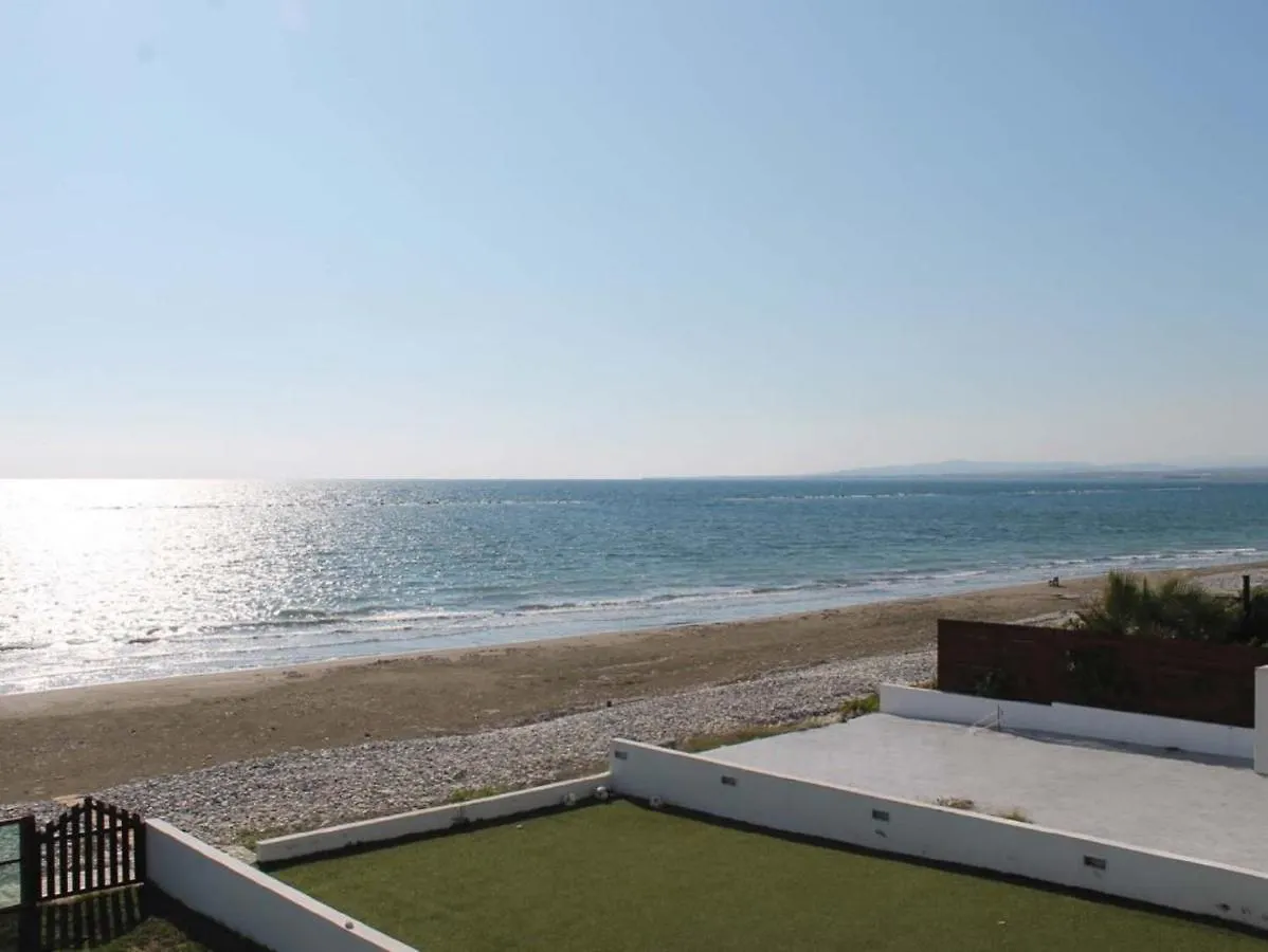 Panorama Beach House, 5 Meters To The Sea Perivolia Cyprus
